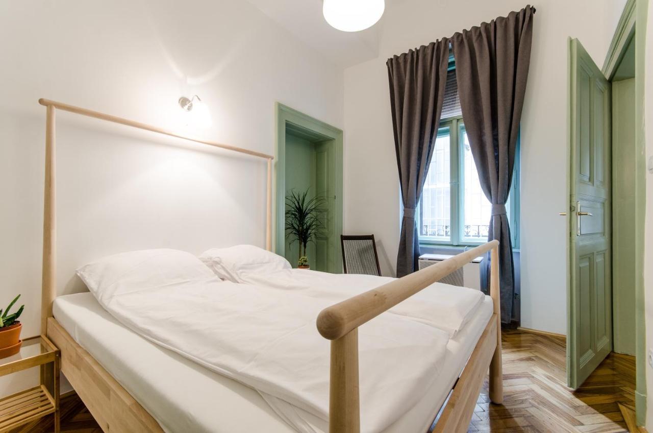 B63 2 Bedroom Apartment In Heart Of City Budapest Bagian luar foto