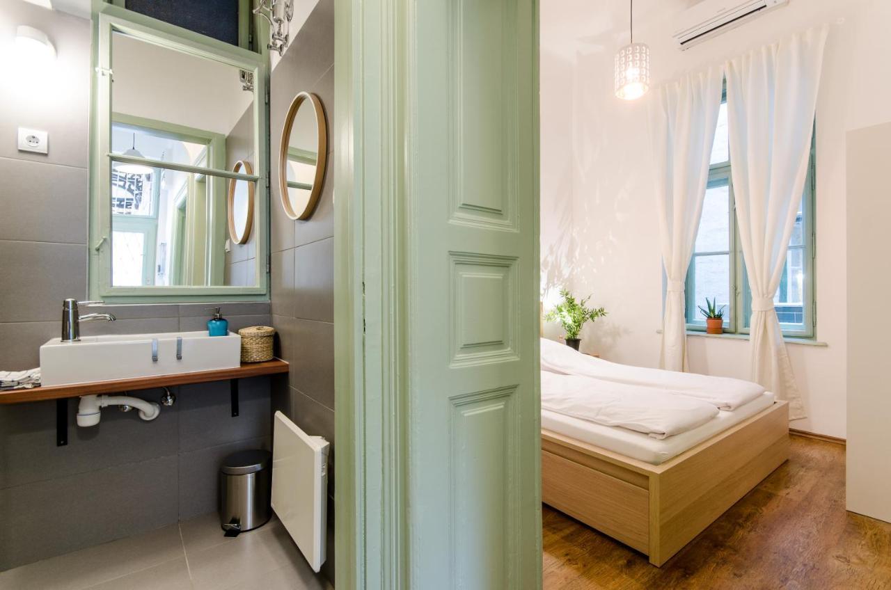 B63 2 Bedroom Apartment In Heart Of City Budapest Bagian luar foto